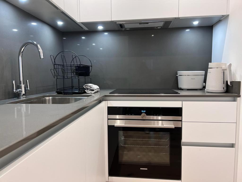 Chapel - Central Studio Apartment Бат Экстерьер фото