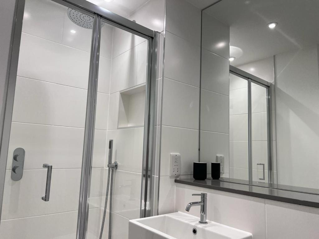 Chapel - Central Studio Apartment Бат Экстерьер фото
