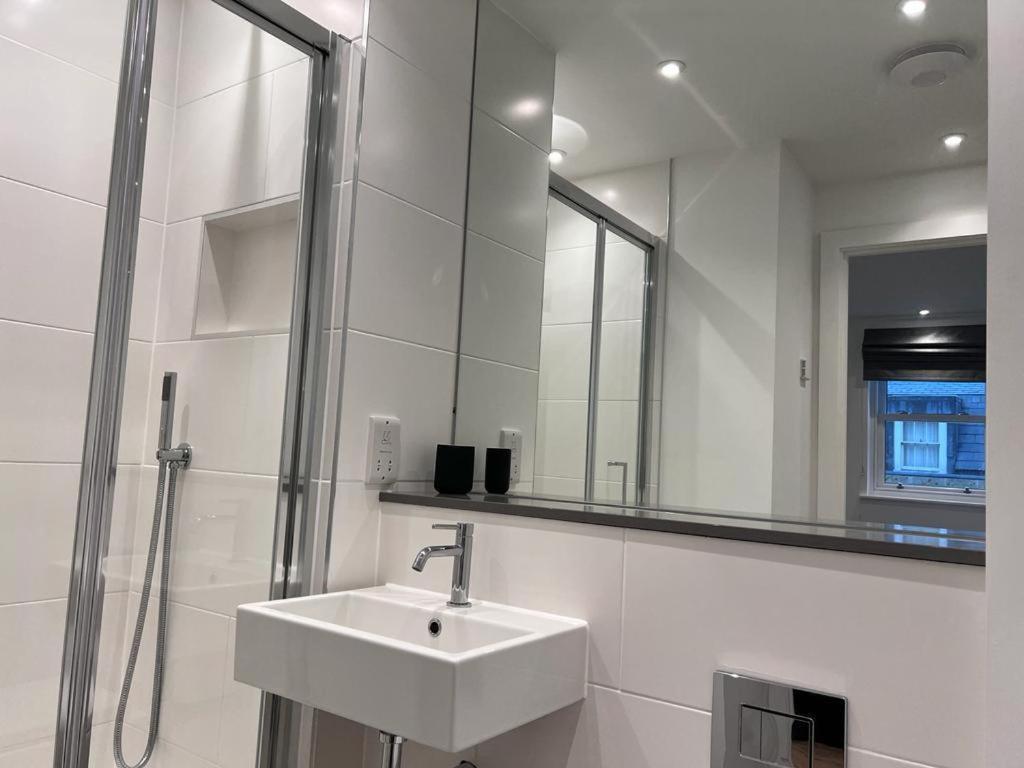 Chapel - Central Studio Apartment Бат Экстерьер фото